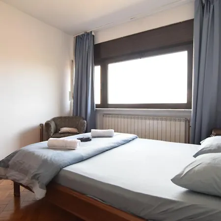Appartement Eminescu 36 *