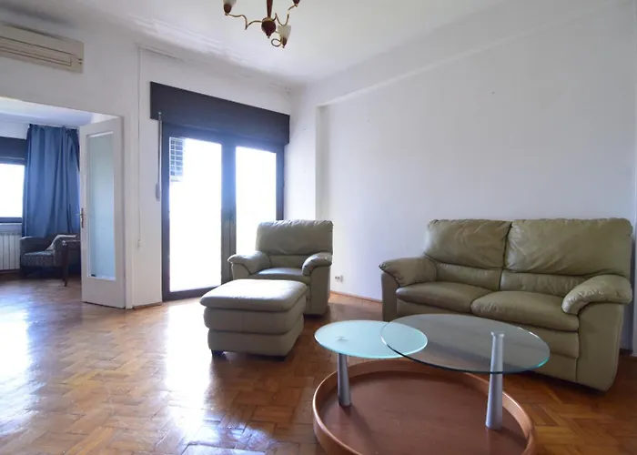 Apartman Eminescu 36 *